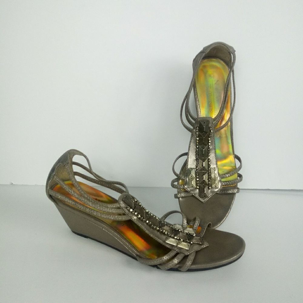 2 for $15 NEW YORK TRANSIT Sandals